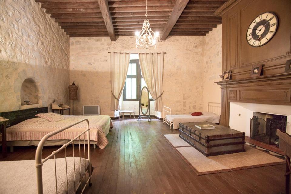 Chateau De Pleneselve Bon-Encontre Ngoại thất bức ảnh